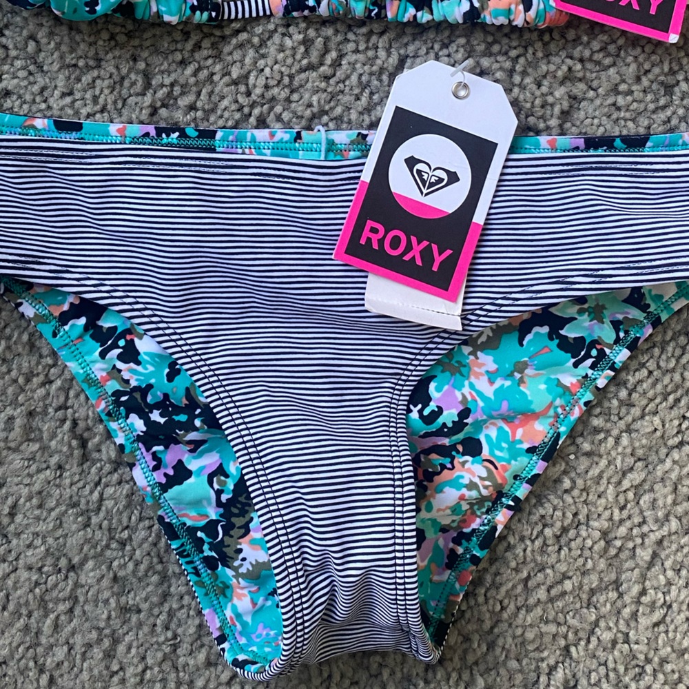 ROXY Reversible Sweet Tropics Bikini Swimsuit Set - Picture 3 of 3